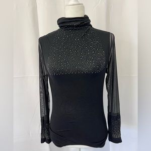 Gorgeous womens turtle neck - embellished gold detail size small